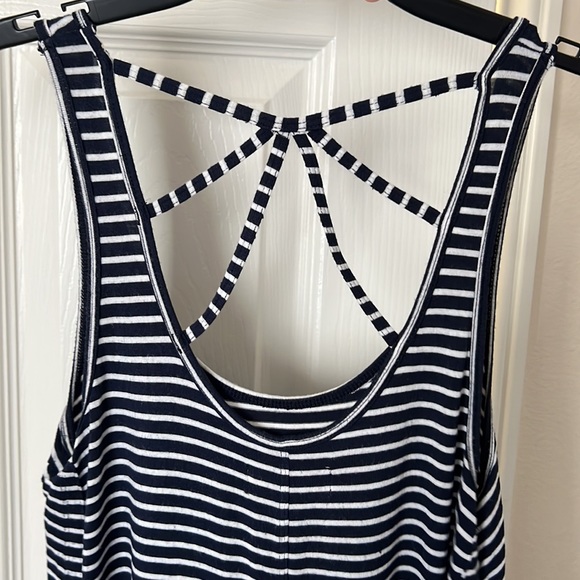 HOLLISTER TANK TOP - Picture 3 of 3